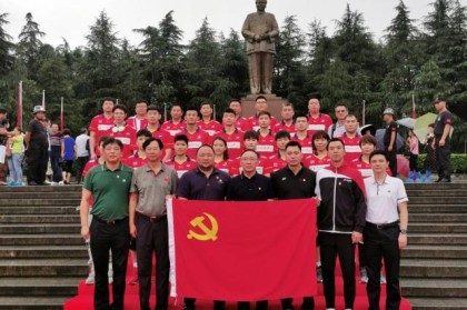 国羽众将士瞻仰伟大领袖风范 筑牢奥运备战精神