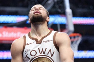 华体会官方网站-再打1场！皮尔斯用19年书写的得分纪录，就要被库里超越了|保罗·皮尔斯|斯蒂芬·库里|波士顿凯尔特人队|保罗-皮尔斯|杰森-塔图姆_新浪体育_新浪新闻