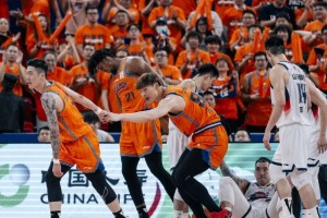 hth-CBA季后赛！上海男篮vs山东男篮，赛前带来上海男篮张镇麟、偰李永炜、怀特塞德以及山东男篮高诗岩的最新消息