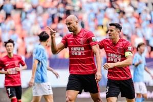 华体会官方网站-又走一猛将，成都蓉城雪上加霜，新赛季别说冠军，前五都难进！